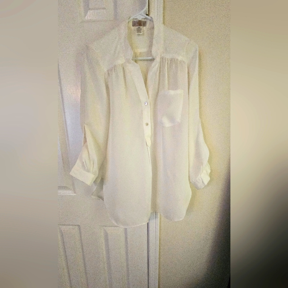 Silky creme blouse